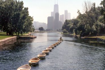 Chicago itinerary : Multi-Modal Exploration