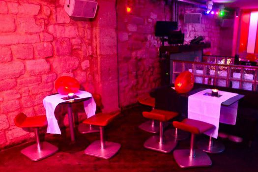 Lesbian Guide, Paris lesbian Bars and Clubs