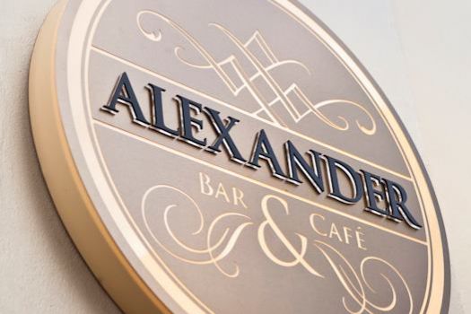 Alexander Bar
