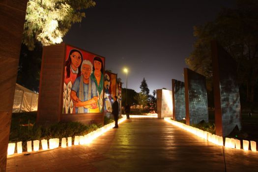 The Wall: Las Memorias AIDS Monument