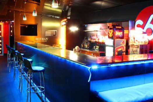 Gay bars in panama city Transsexual dolls