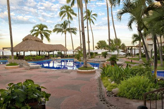 Plaza Pelicanos Grand Beach Resort